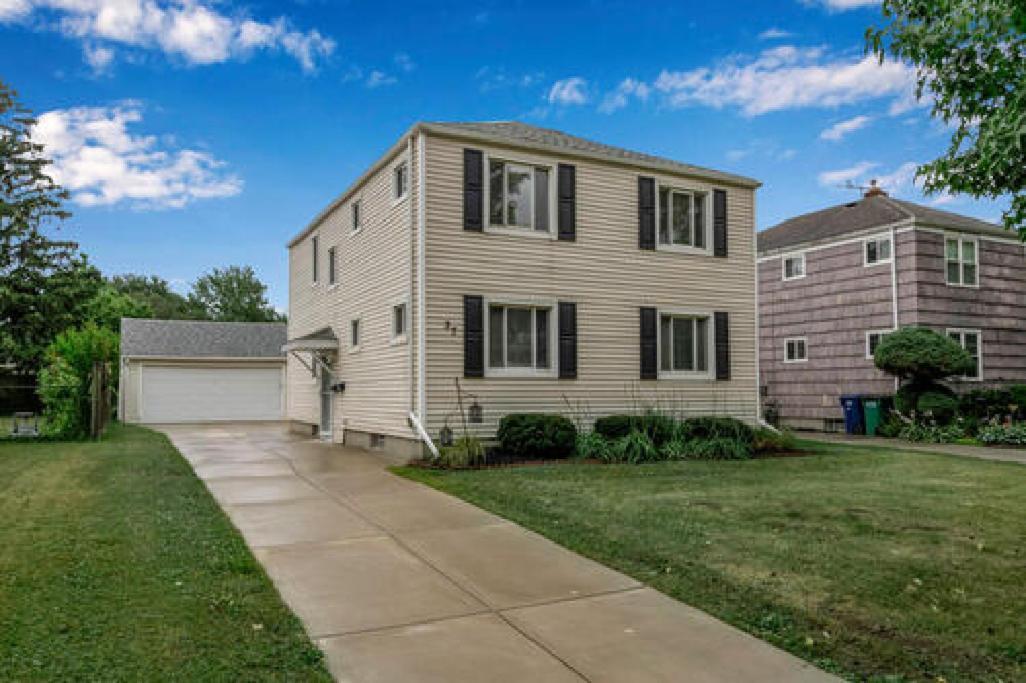 Gorgeous 2 Queen Bedroom Lower Apartment In North Buffalo With Free Driveway Parking Buitenkant foto