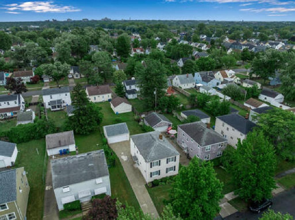 Gorgeous 2 Queen Bedroom Lower Apartment In North Buffalo With Free Driveway Parking Buitenkant foto